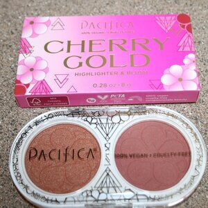PACIFICA BEAUTY Cherry Gold Highlighter & Blush Rose Gold Cherry Spirits 0.28oz